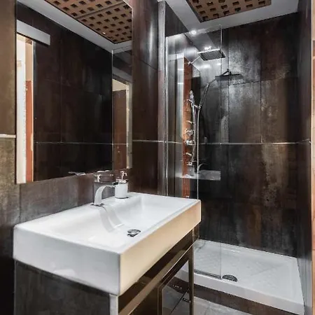 Cozy In The Heart Of By Rems Malaga